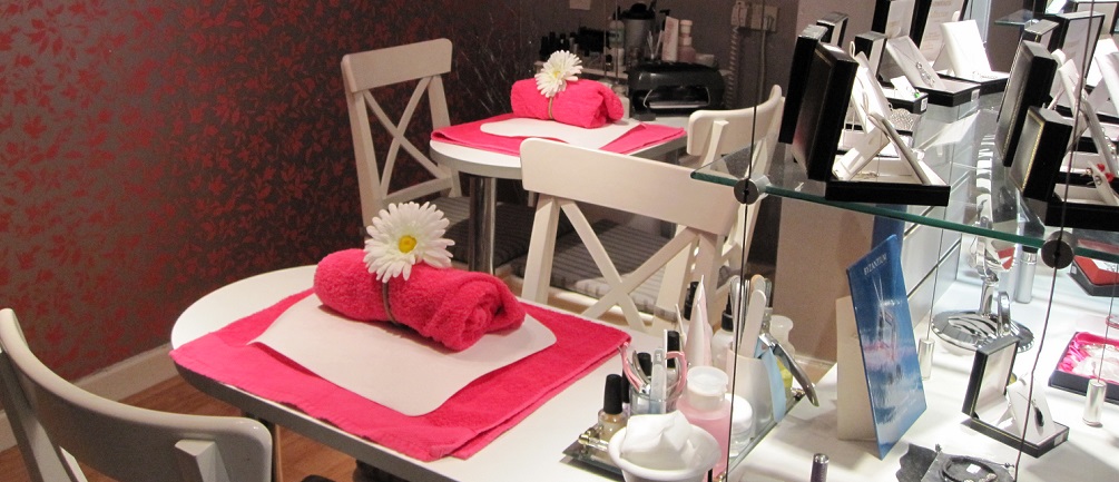 TROUPERS provides a full range of beauty treatments in a relaxing and friendly atmosphere